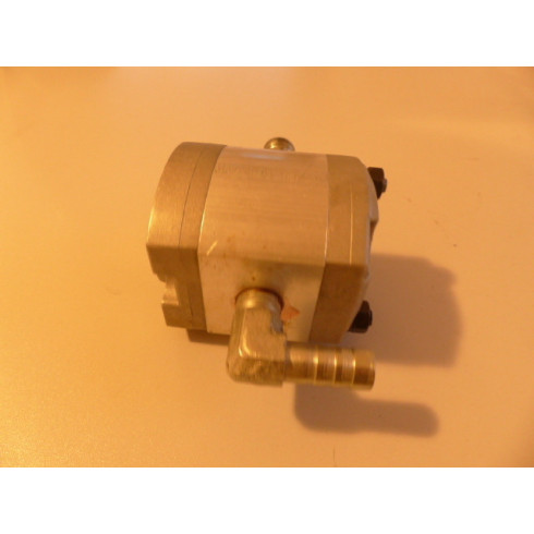 Pompe hydraulique fendeuse Hecht 6121