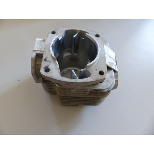 Cylindre moteur débroussailleuse Hecht 163