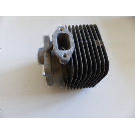 Cylindre moteur débroussailleuse Hecht 154