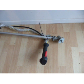 Ensemble guidon débrousailleuse Hecht 154