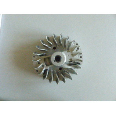 Volant magnétique débroussailleuse Hecht 154