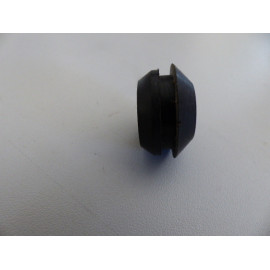 Passe tube réservoir essence débroussailleuse Hecht 151