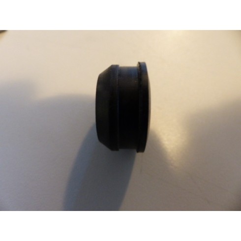 Passefile réservoir essence débroussailleuse Hecht 152