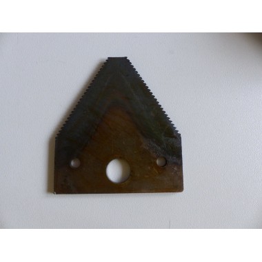 Couteau triangulaire broyeur thermique Hecht 6421