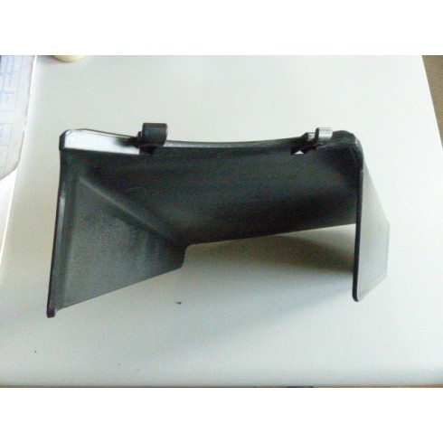 Couvercle guide d'éjection tondeuse Hecht 553